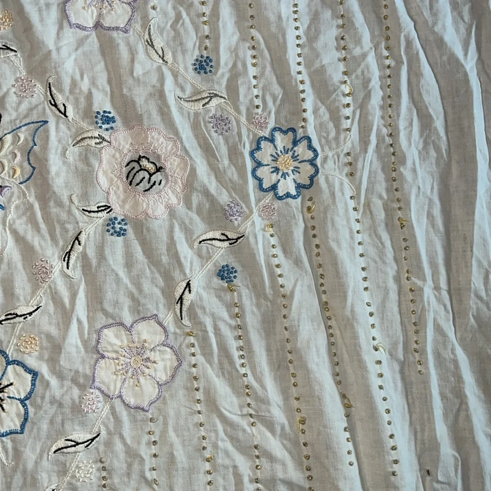 Antique embroidered Elegant coverlet or bedspread 90” x 72”